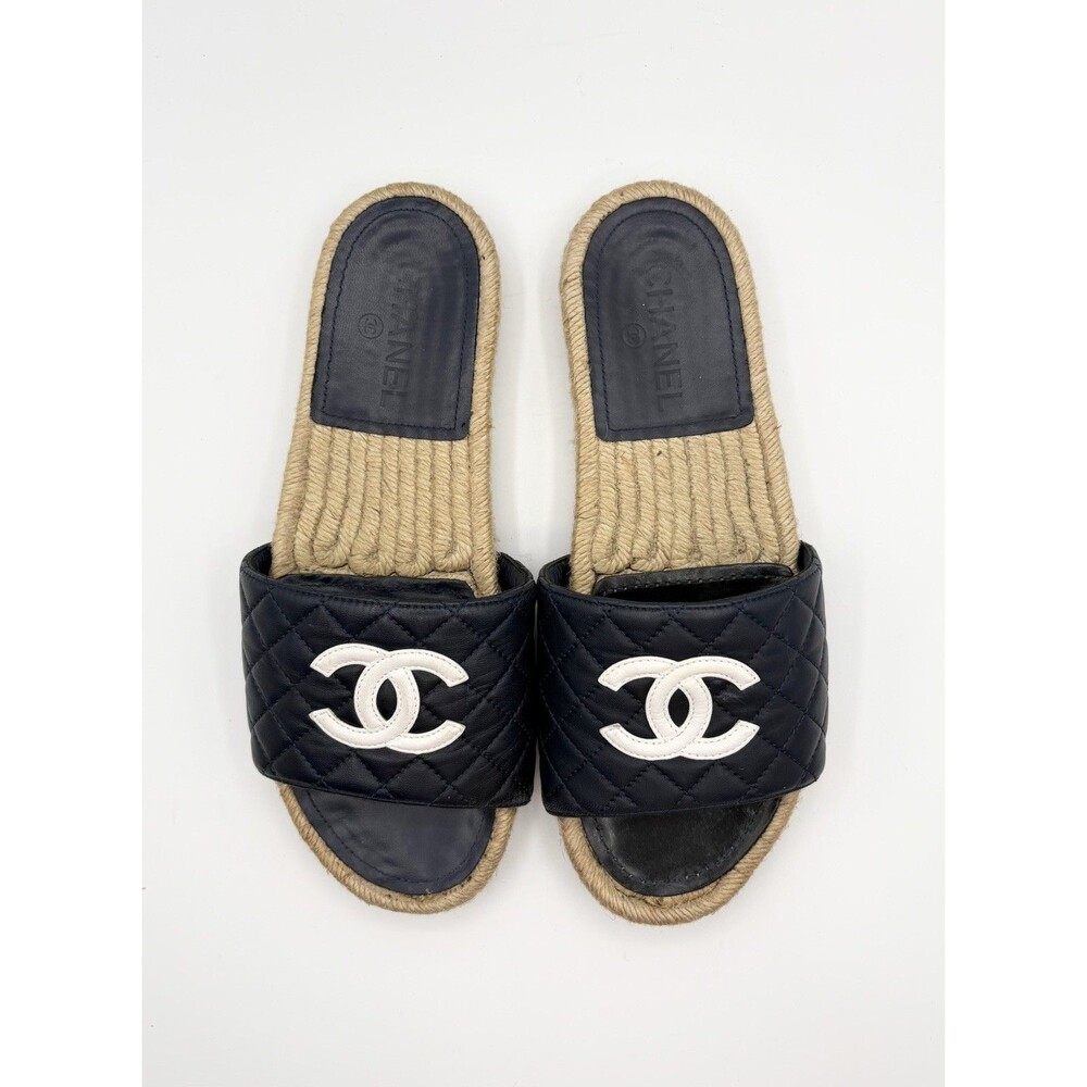 Chanel Navy Blue & White CC Quilted Leather Logo Espadrille Slides Sz EU 40